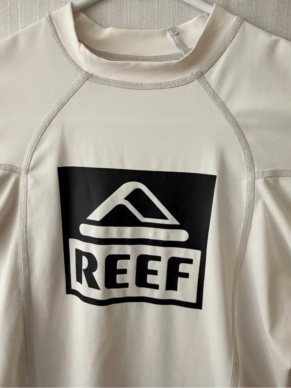 Reef Life’s Youth Size S Short Go Surfing Rash Guard Ivory(A591)